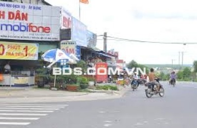 NGÂN HÀNG THANH LÝ ĐẤT GẦN CHỢ , SÁT KCN CHỈ 740TR , CÓ LÔ GÓC 2MT KD